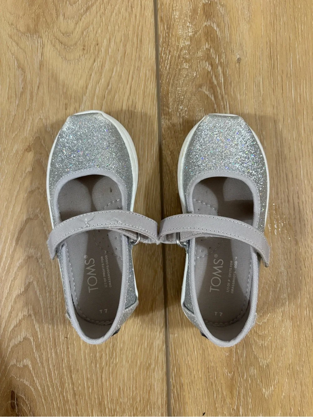 TOMS Girls Silver Glitter Mary Jane Sandals